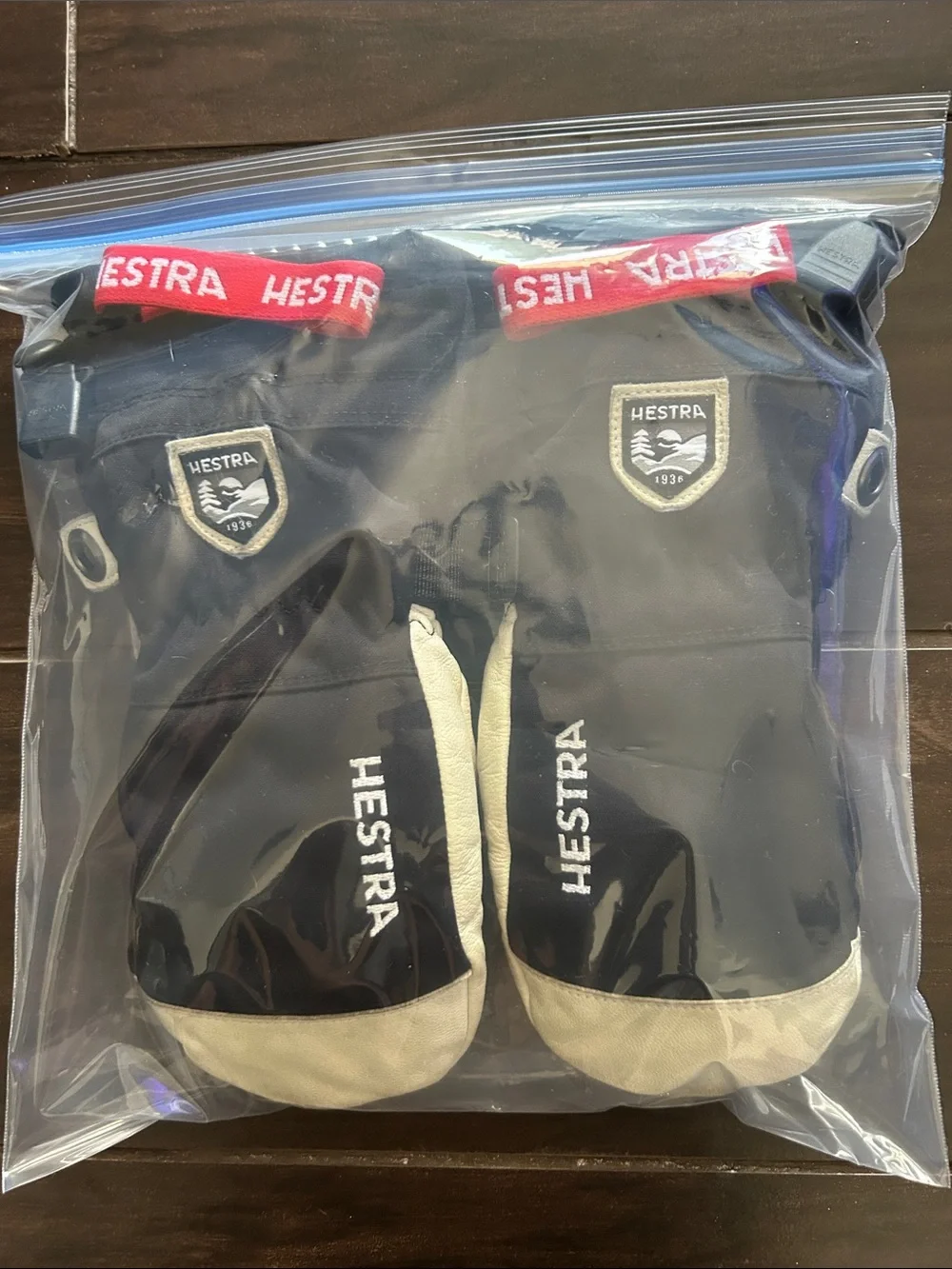 Hestra Ski Glove /Mitten  Size 6 Unisex